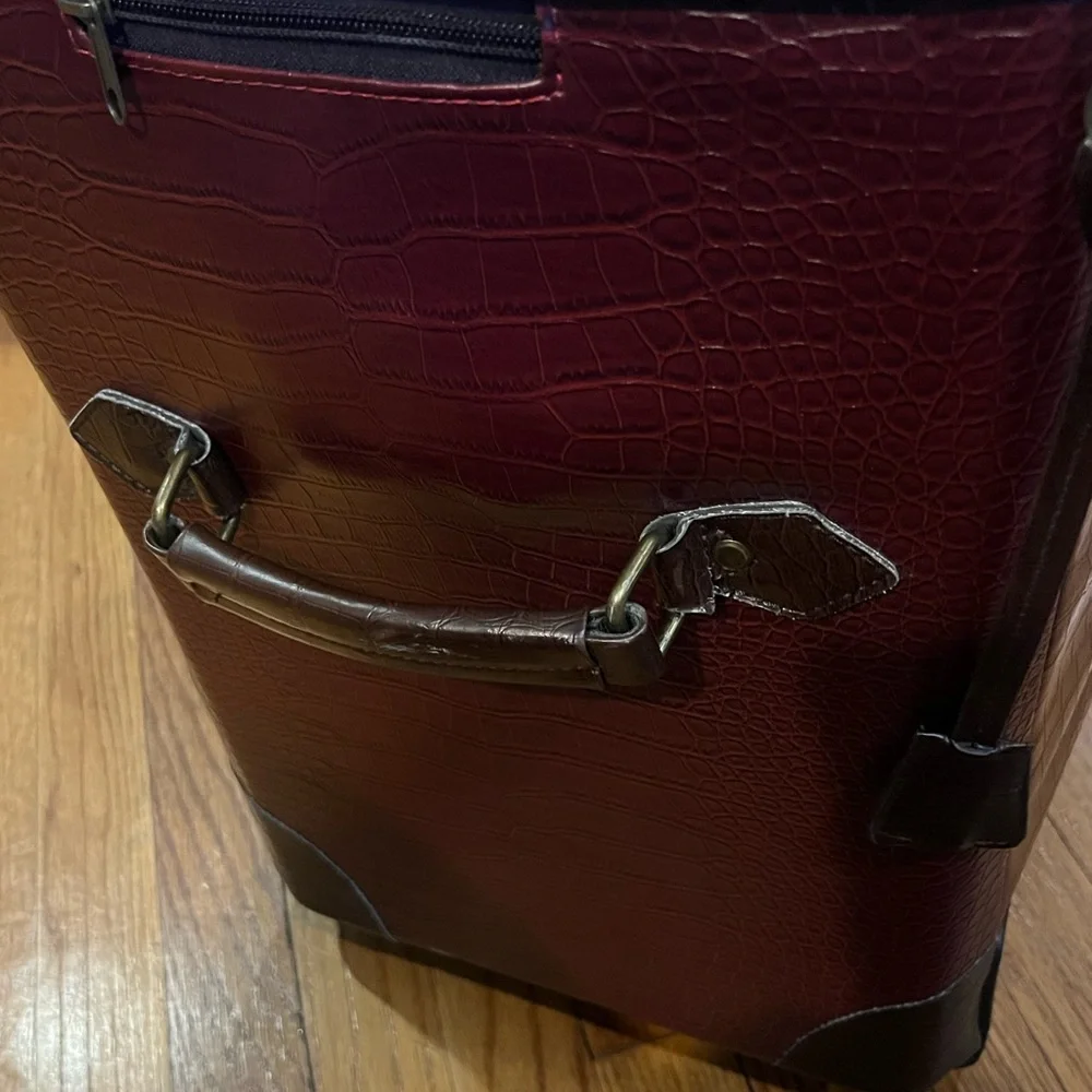 Huaqvarna Viking vintage suitcase